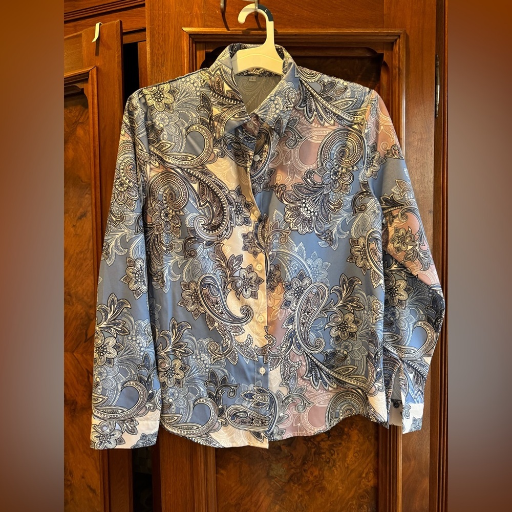 Women’s blouse large 2-109